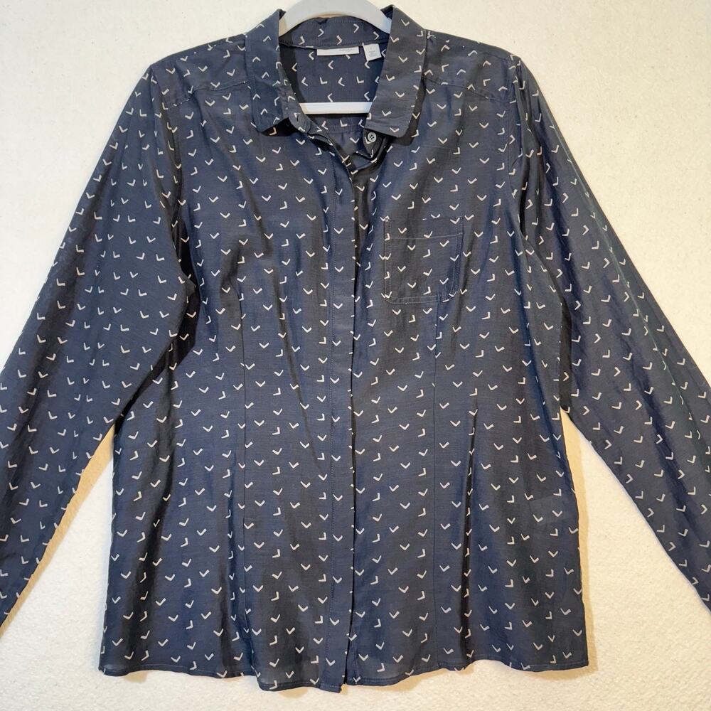 Halogen Silk Blend Dark Gray Arrow Print Long Sleeve Button Up Shirt Size Large